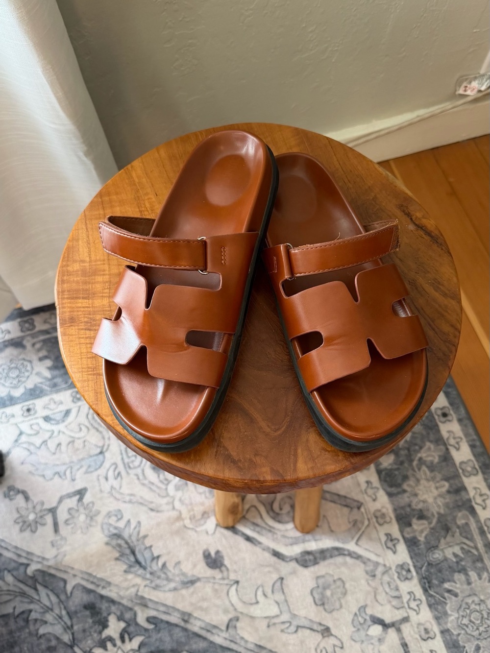 Cushionaire Women’s Whisky Brown Leather Sandals